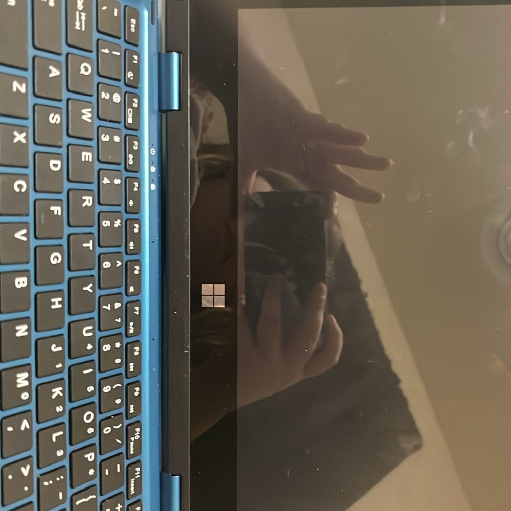 Labtop - Picture 3 of 4